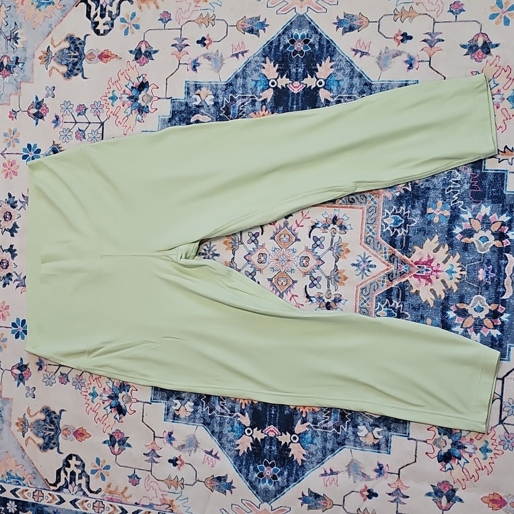 Lululemon Align High Rise Crop 21" Size 12 Nulu Fabric